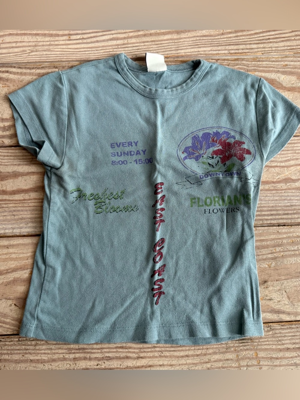 Urban Outfitters Graphic T-Shirt size s